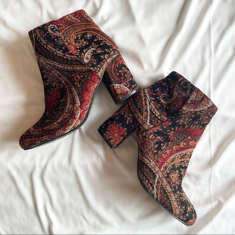 NOT AVAILABLE Diba Funky Pattern Ankle Boots size8